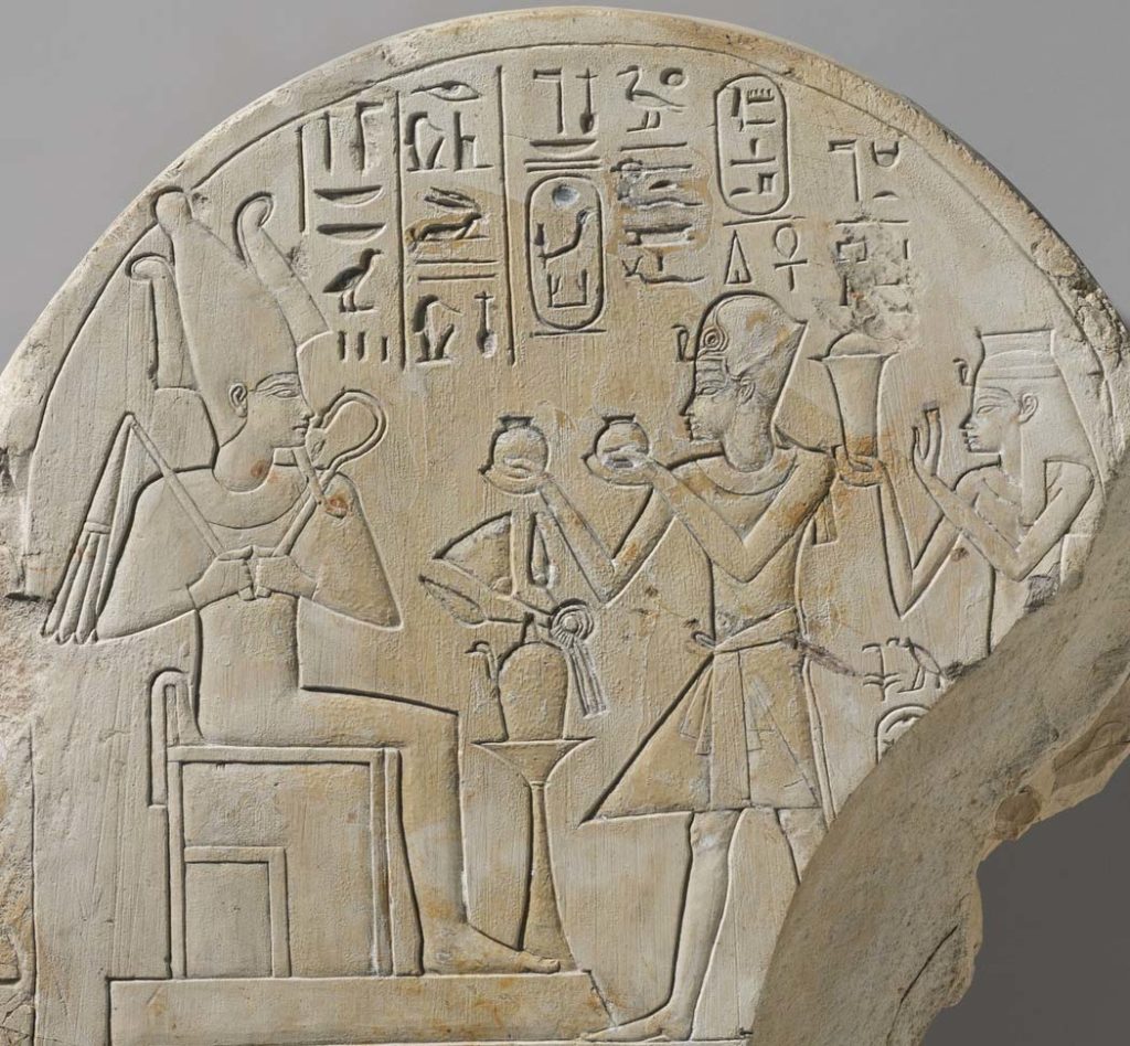 Apprendre à traduire les hiéroglyphes avec les noms des dieux de l'Egypte antique.